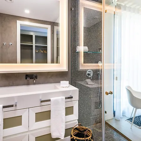 Shantivillas *